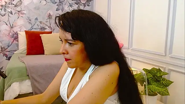 MiiaLane online show from September 30, 1:38 pm