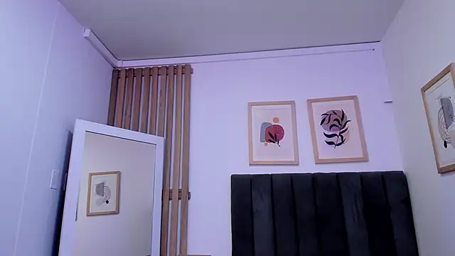 Snapshot of SuccubusDolly chatting on September 24, 8:23 pm SuccubusDolly online show from September 24, 8:23 pm