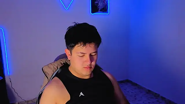 Snapshot of Ryan_Doretti chatting on November 6, 12:17 pm Ryan Doretti online show from November 6, 12:17 pm