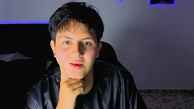 Snapshot of Ryan_Doretti chatting on November 16, 2:22 pm Ryan Doretti online show from November 16, 2:22 pm