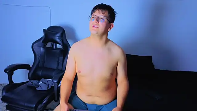 Snapshot of Ryan_Doretti chatting on November 30, 6:34 pm Ryan Doretti online show from November 30, 6:34 pm