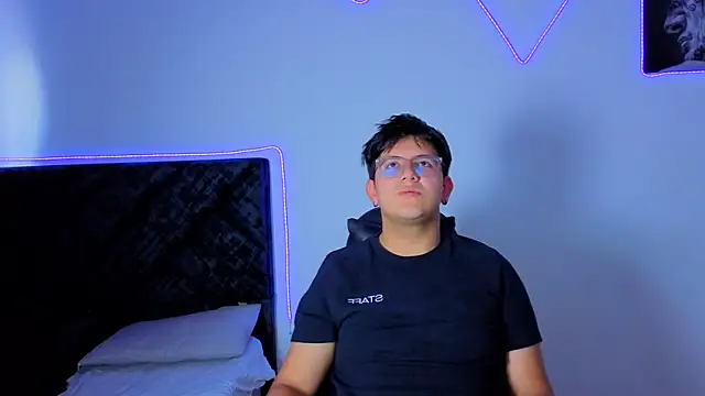 Snapshot of Ryan_Doretti chatting on December 17, 7:20 pm Ryan Doretti online show from December 17, 7:20 pm