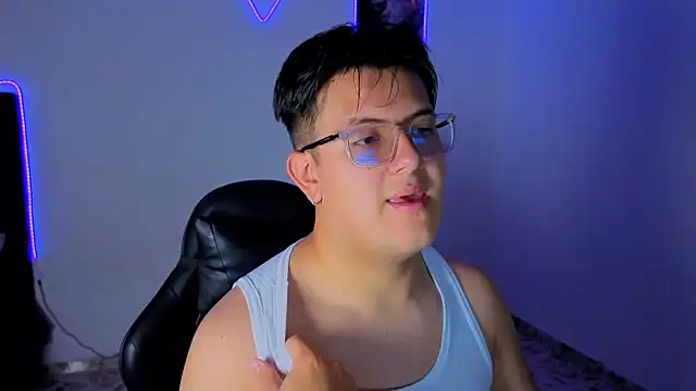 Snapshot of Ryan_Doretti chatting on February 15, 4:25 pm Ryan Doretti online show from February 15, 4:25 pm