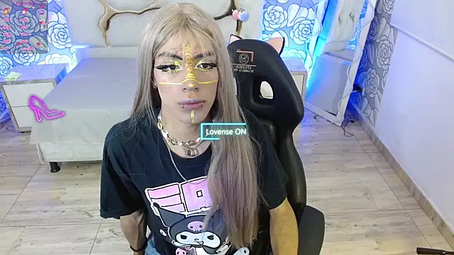 Snapshot of kaisage_tay chatting on March 30, 3:51 am kaisage tay online show from March 30, 3:51 am