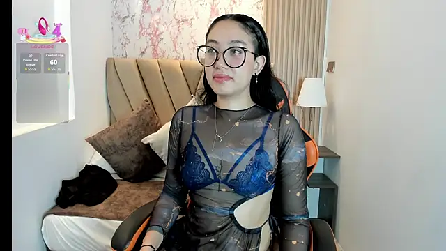 Yuna  Min online show from September 20, 12:06 pm