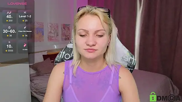 Cameronlovely  online show from September 18, 8:49 am