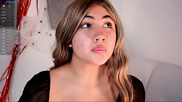 Madii smith online show from October 26, 1:39 pm