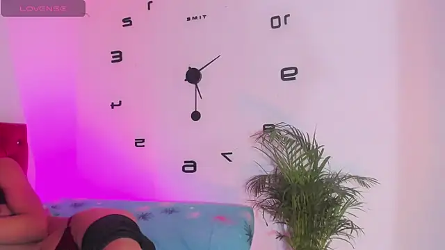 Snapshot of Lady_Dirty444 chatting on September 17, 11:50 pm Lady Dirty444 online show from September 17, 11:50 pm