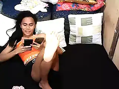 xxhottinybabe online show from November 9, 10:57 am