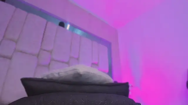 Snapshot of Samarafernandez chatting on September 11, 12:44 am Samarafernandez online show from September 11, 12:44 am