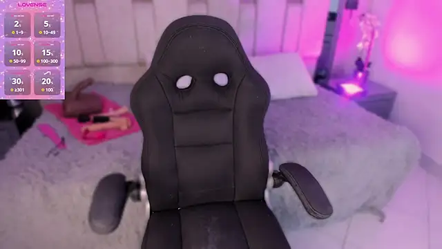 Snapshot of Samarafernandez chatting on September 22, 1:29 am Samarafernandez online show from September 22, 1:29 am