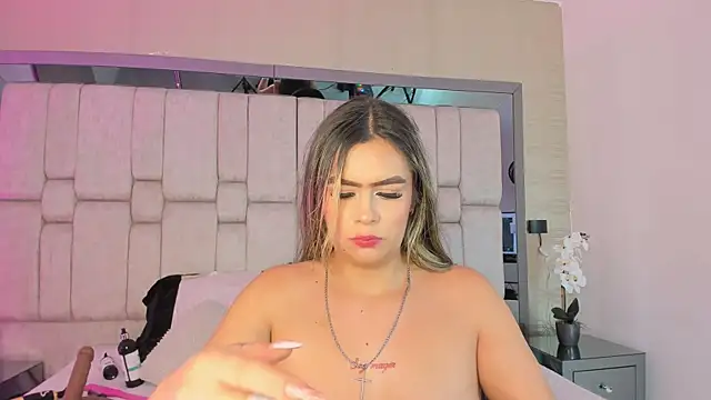 Snapshot of Samarafernandez chatting on November 2, 3:31 am Samarafernandez online show from November 2, 3:31 am