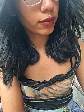 RavenShyfit online show from November 14, 8:40 pm