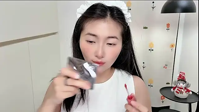 Snapshot of Rosalind_xixi chatting on April 7, 12:05 pm Rosalind xixi online show from April 7, 12:05 pm