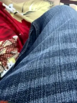 Snapshot of LOVEGURU1095 chatting on October 29, 6:48 am LOVEGURU1095 online show from October 29, 6:48 am