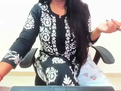 Snapshot of Hina_Chaudhary chatting on March 12, 5:24 am Hina Chaudhary online show from March 12, 5:24 am