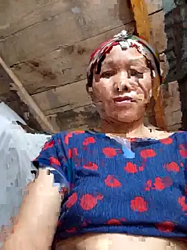 Snapshot of TinTin321 chatting on October 16, 12:33 am TinTin321 online show from October 16, 12:33 am