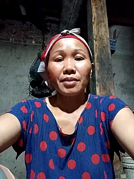 Snapshot of TinTin321 chatting on October 18, 11:00 am TinTin321 online show from October 18, 11:00 am