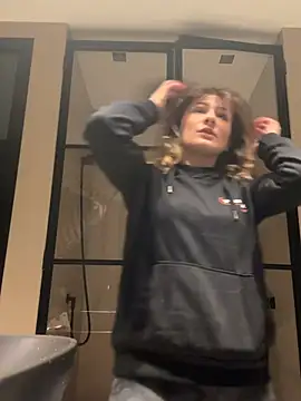 Snapshot of IsabellaEtha chatting on February 14, 12:46 pm IsabellaEtha online show from February 14, 12:46 pm