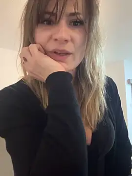 Snapshot of IsabellaEtha chatting on February 18, 9:00 pm IsabellaEtha online show from February 18, 9:00 pm