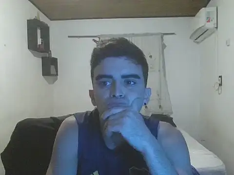 Snapshot of Rodrigo99_9 chatting on April 14, 4:46 pm Rodrigo99 9 online show from April 14, 4:46 pm