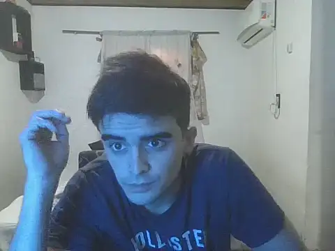 Snapshot of Rodrigo99_9 chatting on April 20, 5:37 pm Rodrigo99 9 online show from April 20, 5:37 pm