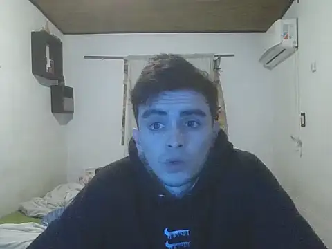 Snapshot of Rodrigo99_9 chatting on May 7, 5:29 pm Rodrigo99 9 online show from May 7, 5:29 pm