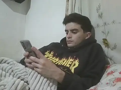 Snapshot of Rodrigo99_9 chatting on May 11, 4:04 pm Rodrigo99 9 online show from May 11, 4:04 pm