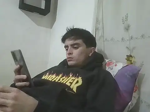 Snapshot of Rodrigo99_9 chatting on May 14, 1:01 am Rodrigo99 9 online show from May 14, 1:01 am