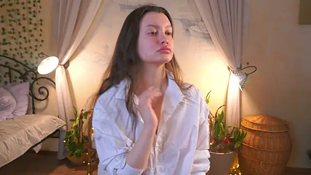 Snapshot of EvaDowe chatting on February 24, 3:37 am EvaDowe online show from February 24, 3:37 am