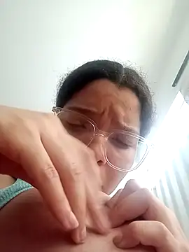 Snapshot of VictoriDior chatting on September 12, 8:53 pm VictoriDior online show from September 12, 8:53 pm