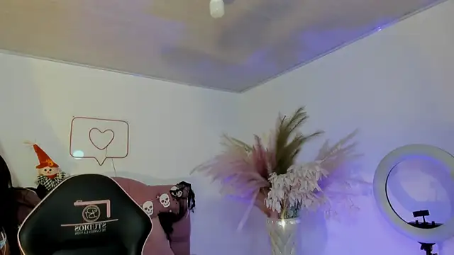 jedah tay online show from November 3, 11:44 am