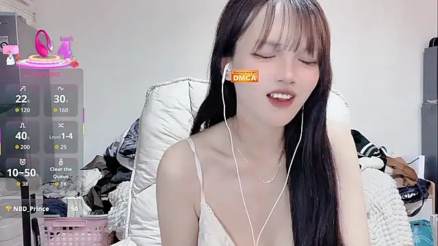 Snapshot of twlilybae chatting on March 12, 2:23 pm twlilybae online show from March 12, 2:23 pm