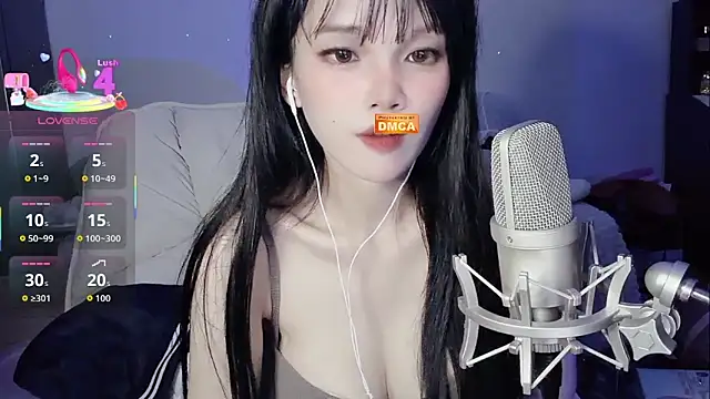 Snapshot of twlilybae chatting on April 18, 3:27 pm twlilybae online show from April 18, 3:27 pm