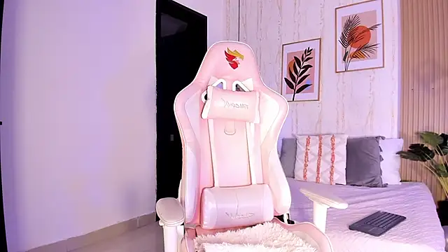 Snapshot of Ayleen_Dunkan chatting on November 7, 12:38 pm Ayleen Dunkan online show from November 7, 12:38 pm