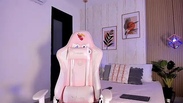 Snapshot of Ayleen_Dunkan chatting on November 12, 12:38 pm Ayleen Dunkan online show from November 12, 12:38 pm