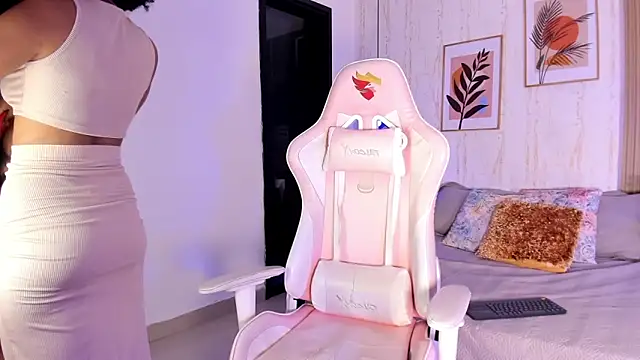 Snapshot of Ayleen_Dunkan chatting on November 15, 12:34 pm Ayleen Dunkan online show from November 15, 12:34 pm