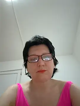 Vera Elle online show from May 4, 6:37 pm