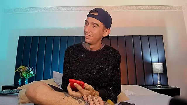 Snapshot of dominik_thompson777 chatting on October 9, 6:55 am dominik thompson777 online show from October 9, 6:55 am