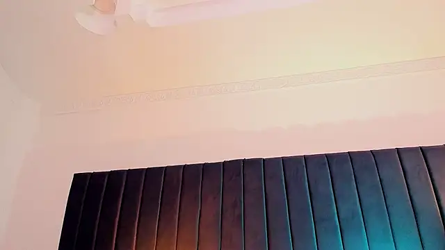 Snapshot of dominik_thompson777 chatting on October 25, 11:29 am dominik thompson777 online show from October 25, 11:29 am