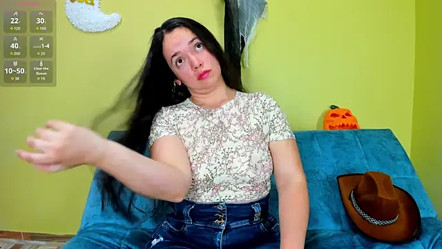 Snapshot of loreen_grey chatting on October 17, 8:11 pm loreen grey online show from October 17, 8:11 pm