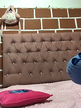 Rachellcooperrr online show from February 13, 12:39 am