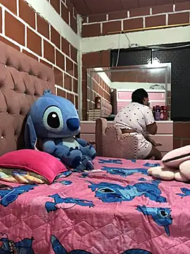 Rachellcooperrr online show from May 13, 2:31 am