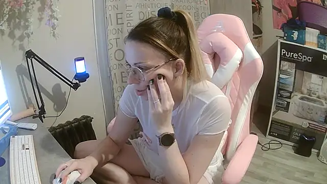 rubystrip online show from September 25, 8:12 pm