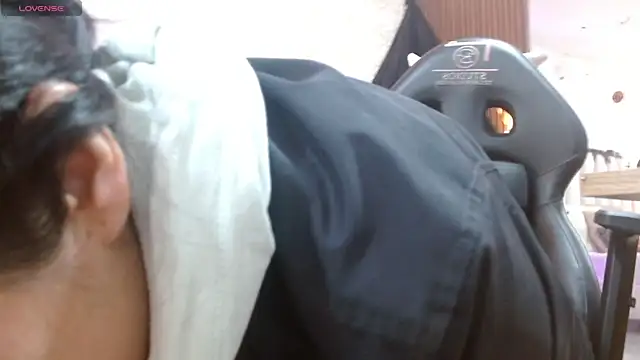 BLUE TAY1 online show from November 2, 12:07 pm