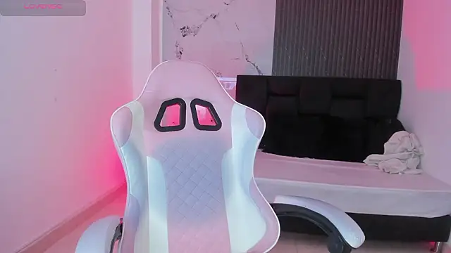 chloesagee online show from March 4, 10:16 pm