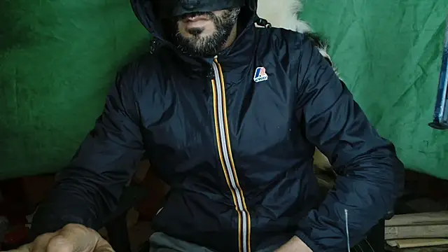 JUSTFORRICH online show from March 4, 5:30 pm