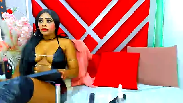 Snapshot of PerlaZultana chatting on May 9, 10:15 pm PerlaZultana online show from May 9, 10:15 pm