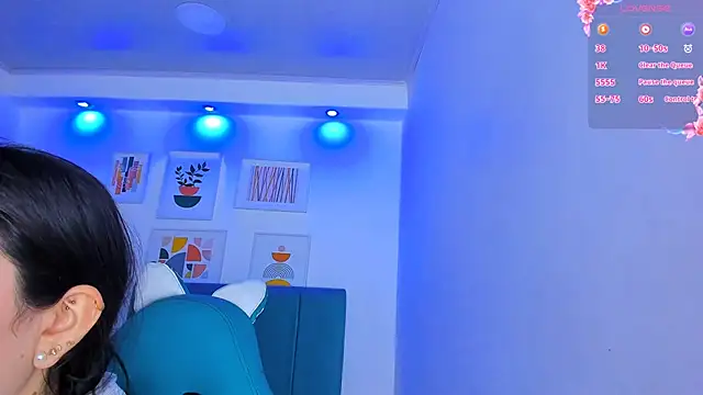 milk candy18 online show from February 5, 11:15 am