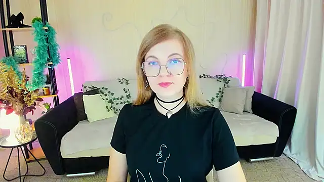 YourUniverser online show from November 24, 9:31 am